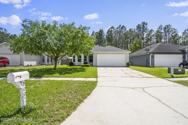 $315,000 | 2005 Hunters Trace Circle, Middleburg, FL 32068