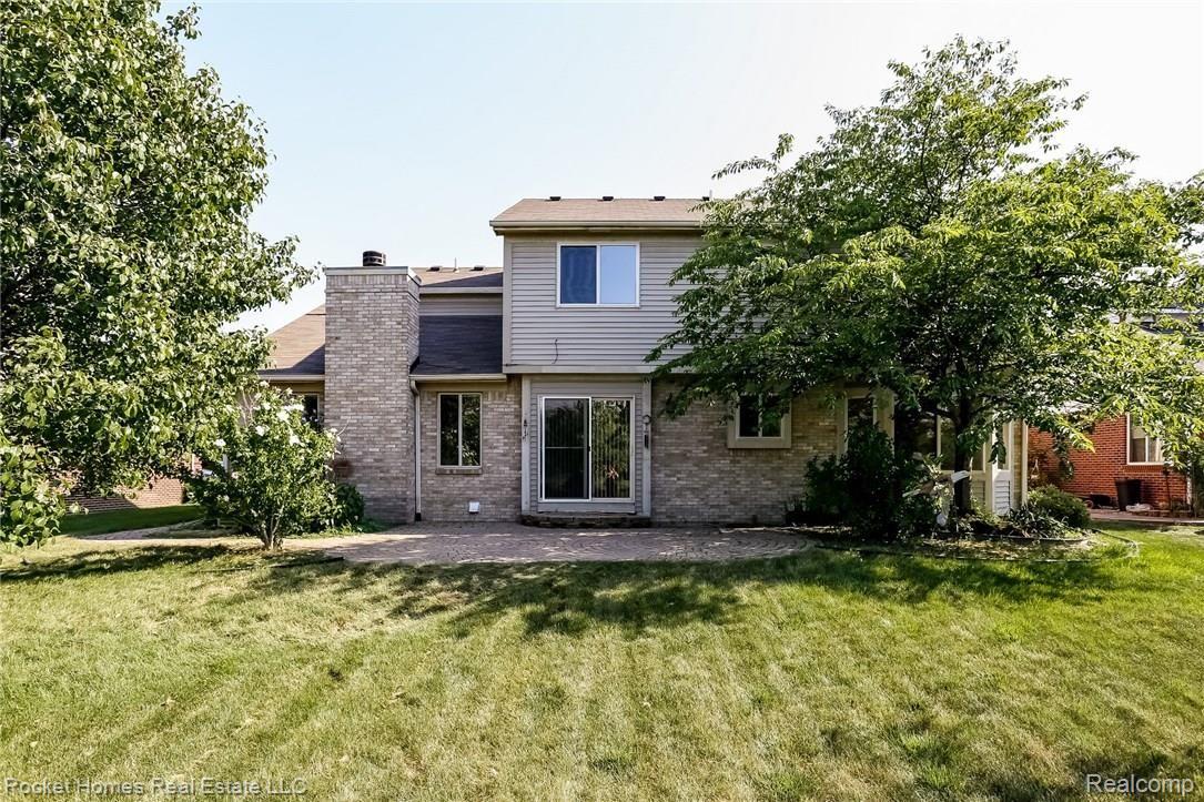 44892 Hanford Road Canton, MI 48187 - Photo 29 of 32 037-Rear_View-4571001-medium.jpg