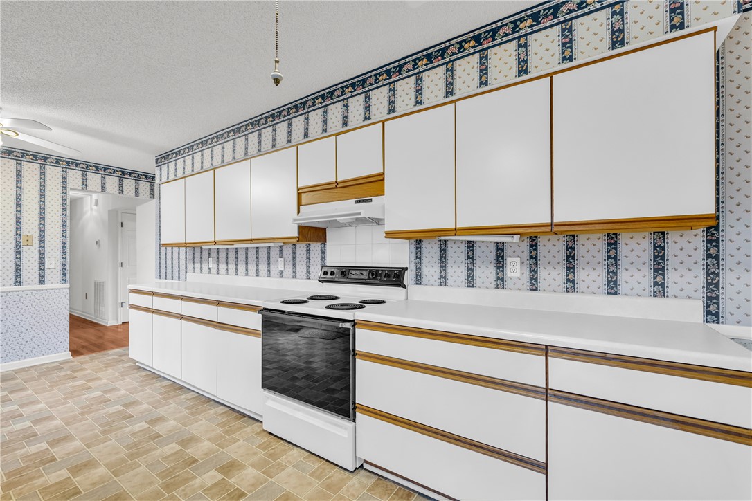 98 Mountain View Drive Walhalla, SC 29691 - Photo 16 of 50