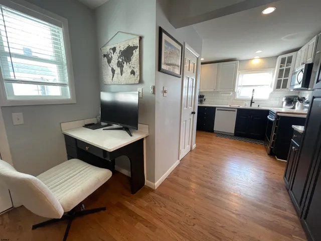 $3,000 | 9104 Winchester Avenue, Unit AVAILABLE FOR 5/215/28, Margate City, NJ 08402
