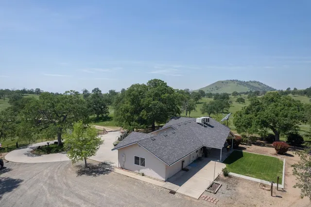 $1,999,800 | 18486 Tollhouse Road, Clovis, CA 93619