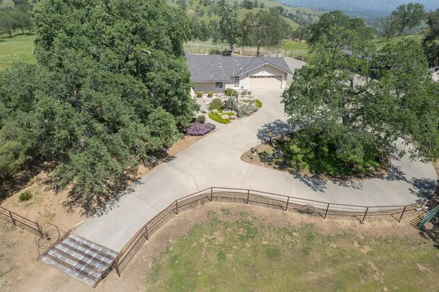 $1,999,800 | 18486 Tollhouse Road, Clovis, CA 93619