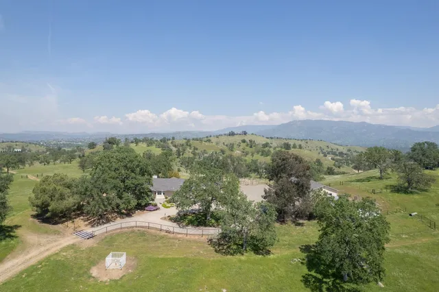 $1,999,800 | 18486 Tollhouse Road, Clovis, CA 93619