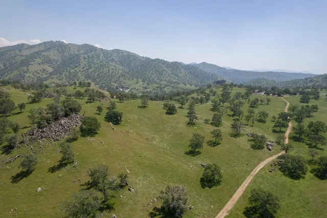 $1,999,800 | 18486 Tollhouse Road, Clovis, CA 93619