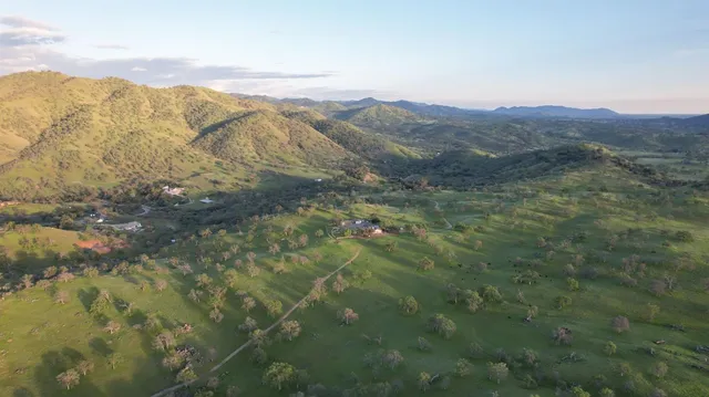 $1,999,800 | 18486 Tollhouse Road, Clovis, CA 93619