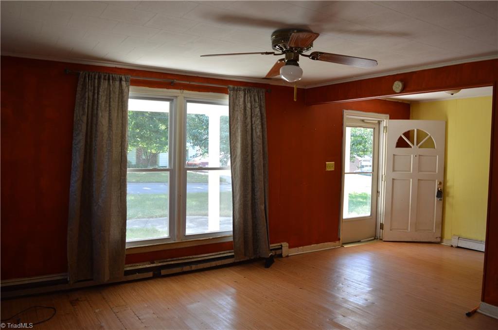 1401 Forrest Street High Point, NC 27262 - Photo 2 of 9