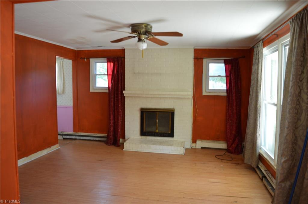 1401 Forrest Street High Point, NC 27262 - Photo 3 of 9