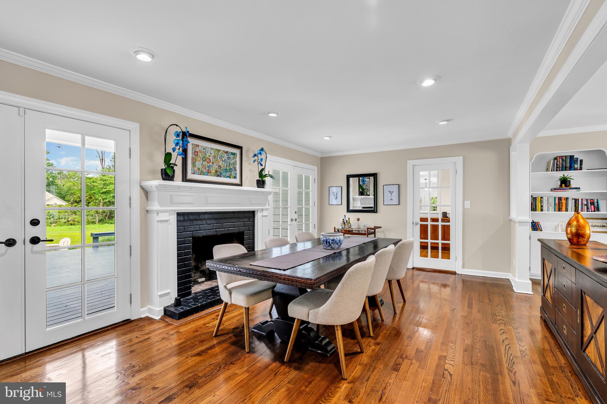 8 Nelson Ridge Road Princeton, NJ 08540 - Photo 12 of 37 Dining room with French doors to deck