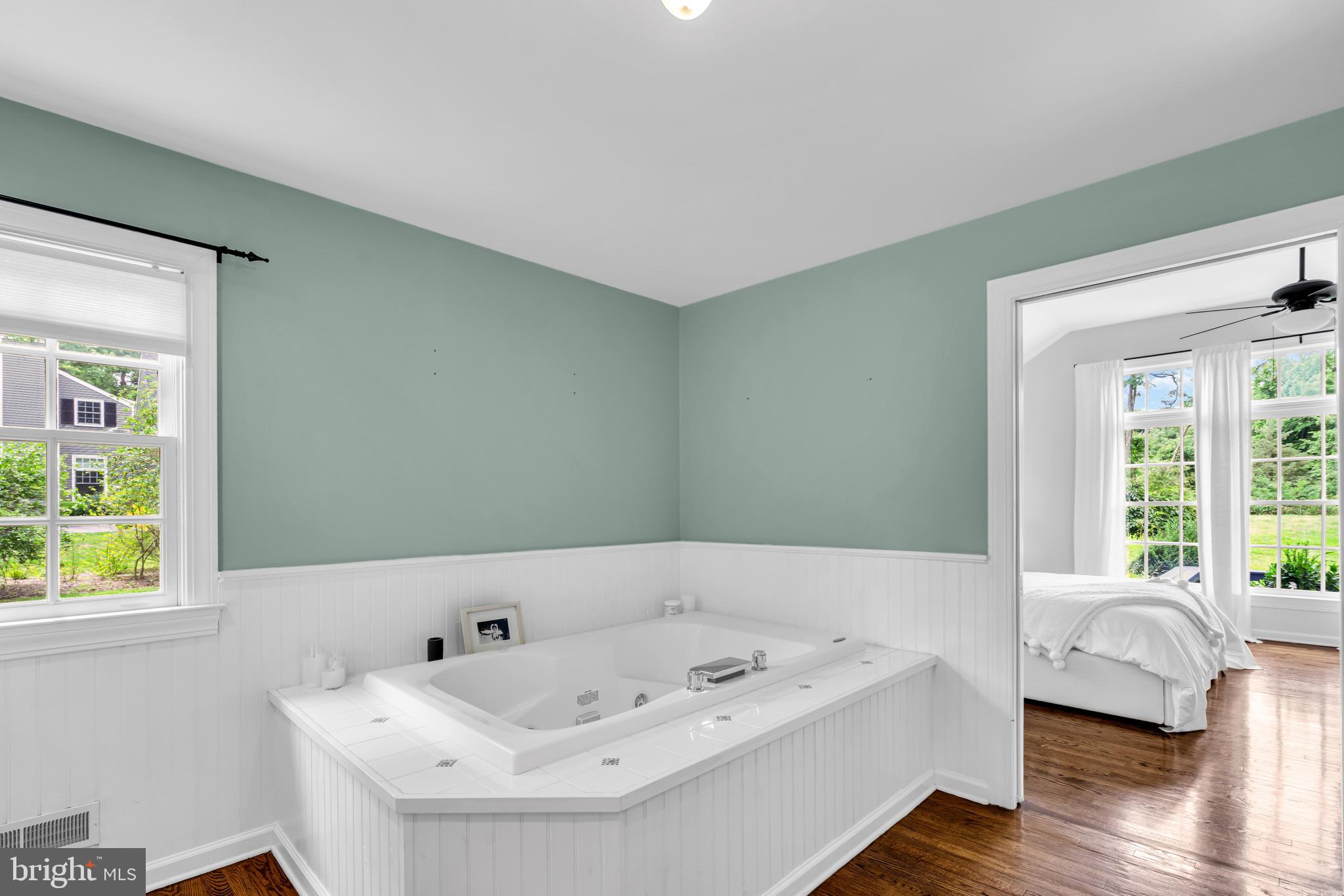 8 Nelson Ridge Road Princeton, NJ 08540 - Photo 26 of 37 Soaking tub