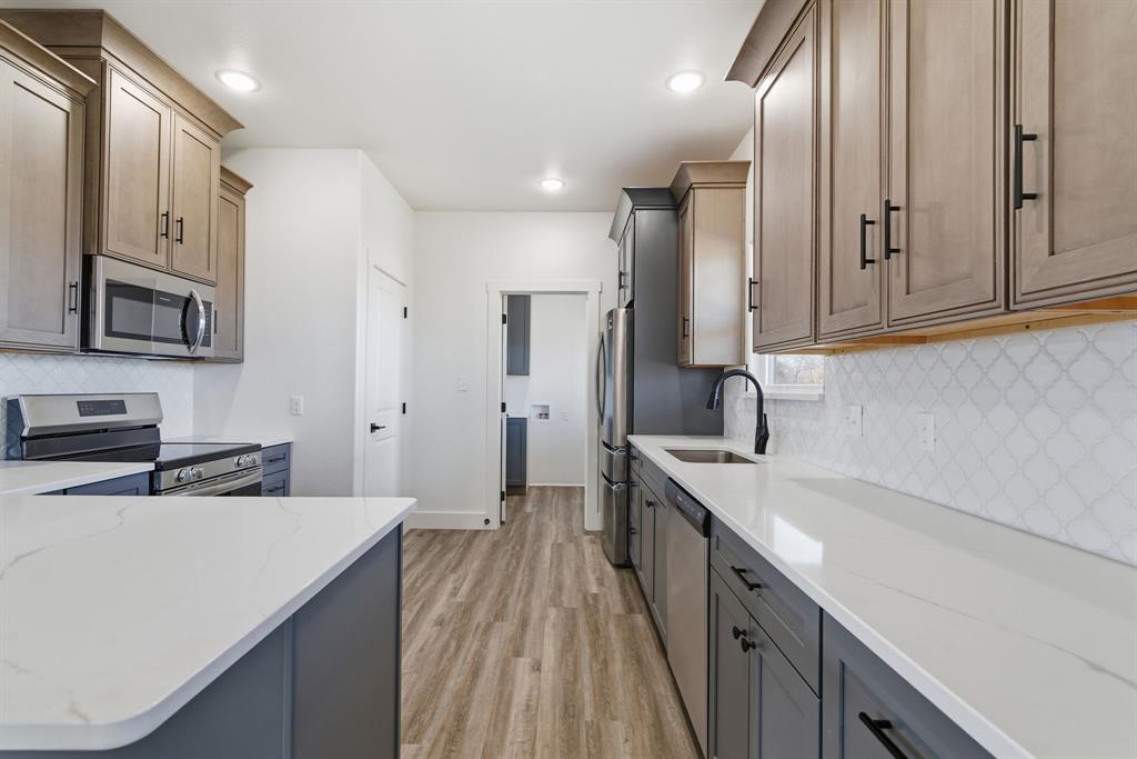 709 Harris Street Cisco, TX 76437 - Photo 4 of 31