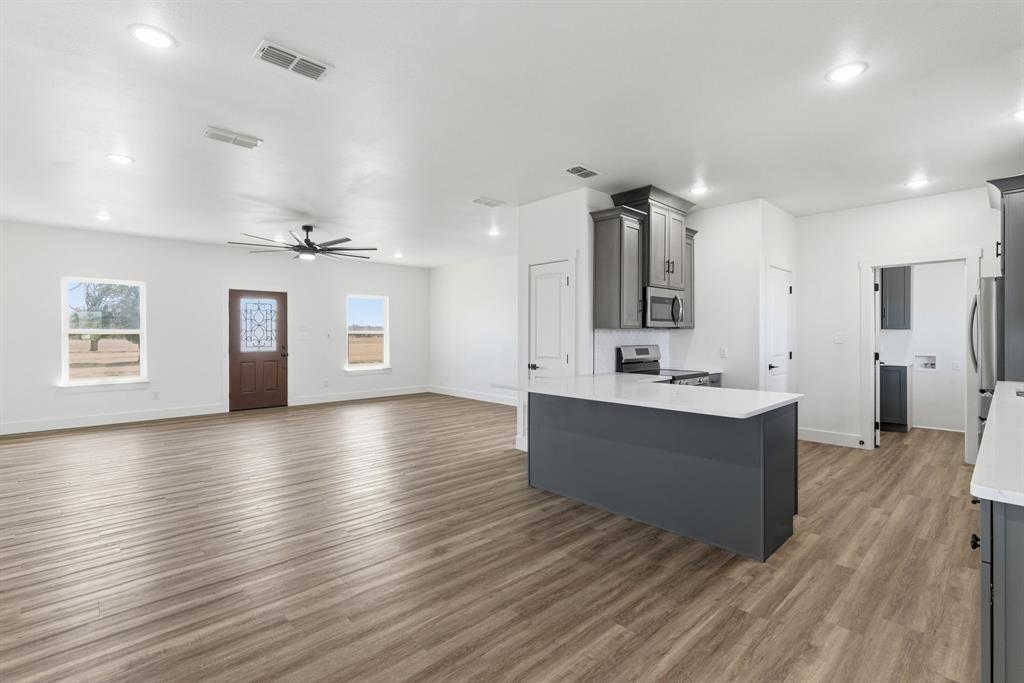 709 Harris Street Cisco, TX 76437 - Photo 10 of 31