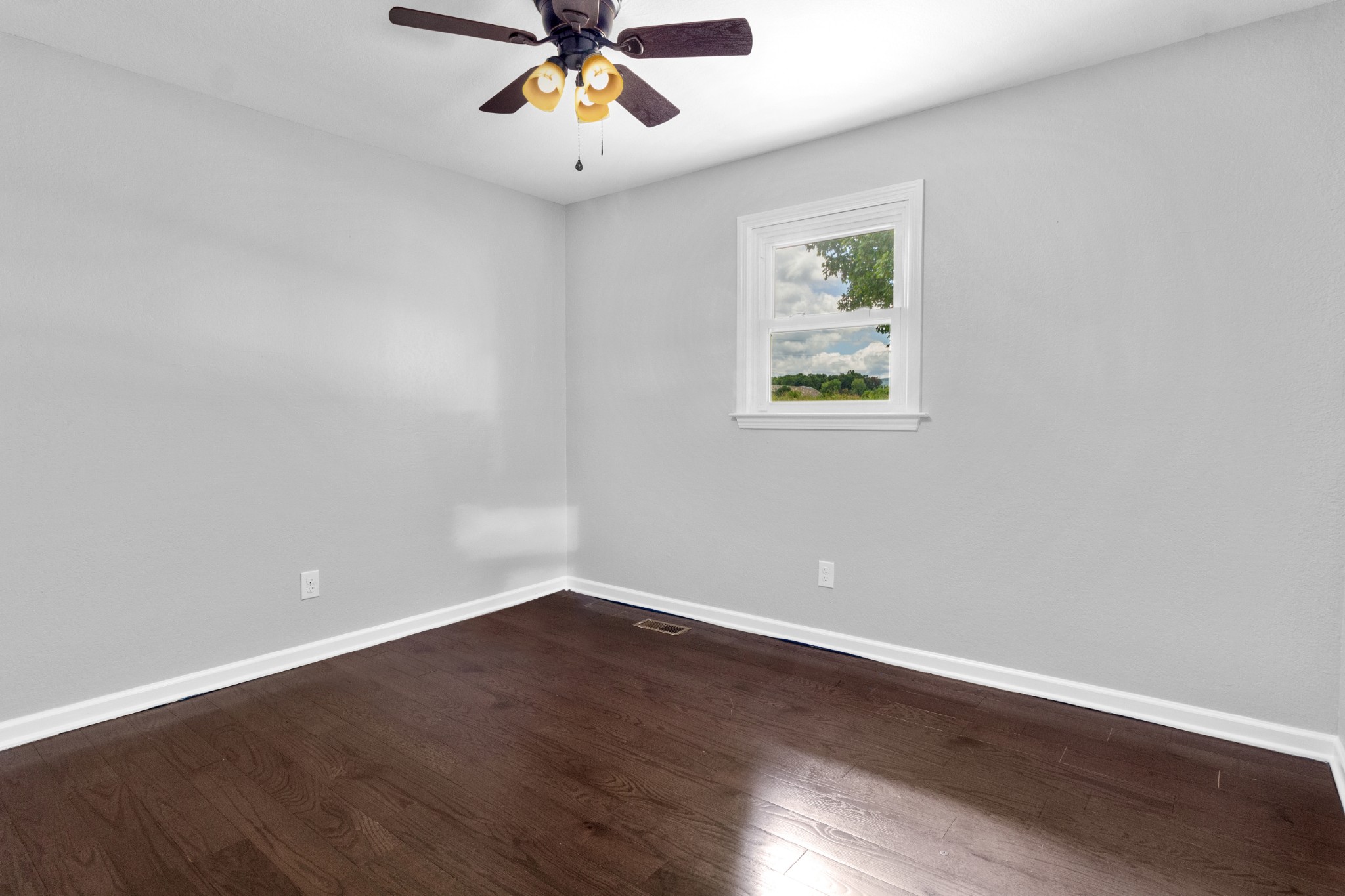 420 Slagtown Road Cowan, TN 37318 - Photo 12 of 21 Gallery Image 12