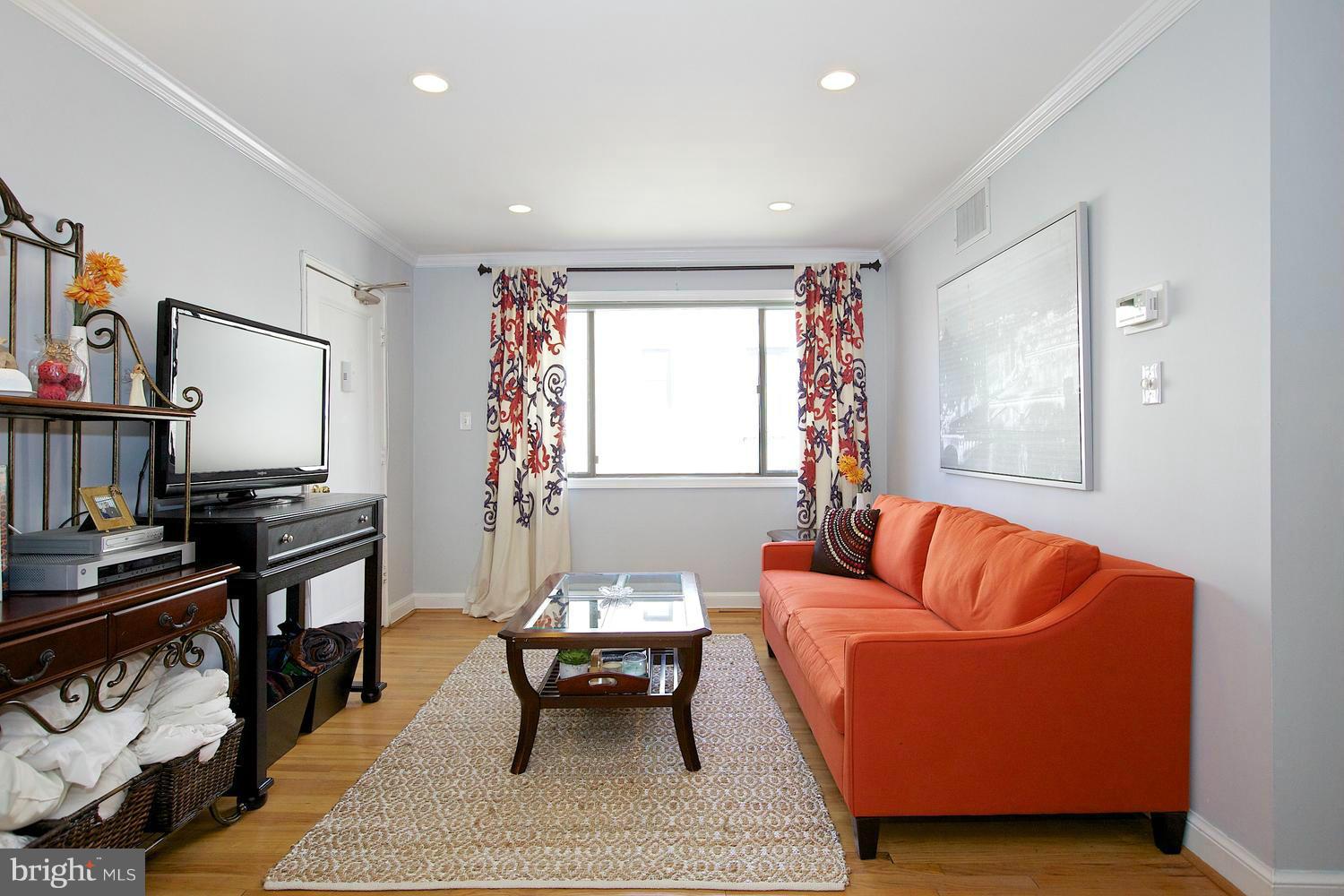 3819 Davis Place Northwest, Unit 5 Washington, DC 20007 - Photo 2 of 29 Living Room