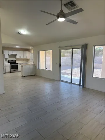 $1,950 | 2621 Tumble Brook Drive, Las Vegas, NV 89134