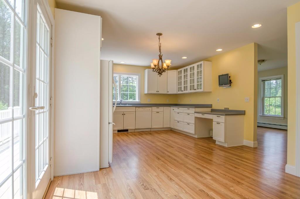 11 Omer Road Freeport, ME 04032 - Photo 3 of 33 Photo