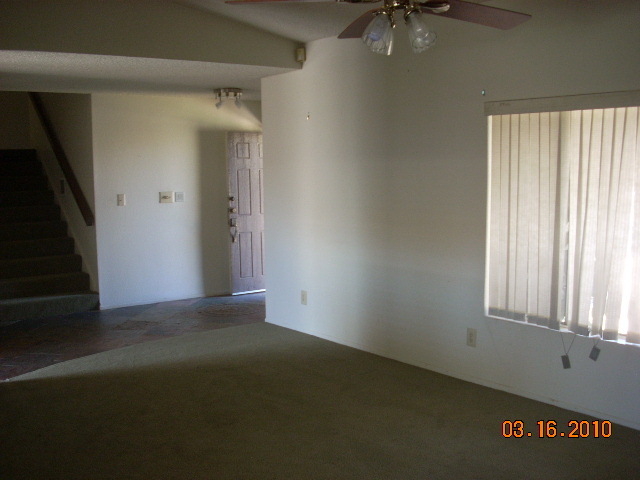 2421 West Hearn Road Phoenix, AZ 85023 - Photo 7 of 16 entry