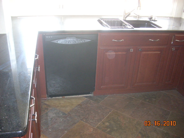 2421 West Hearn Road Phoenix, AZ 85023 - Photo 9 of 16 kitchen
