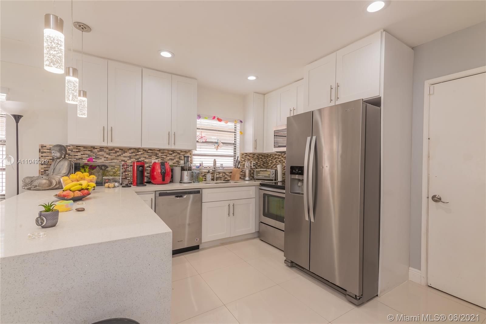 2417 Raleigh Street Hollywood, FL 33020 - Photo 11 of 77 Gallery Image 11