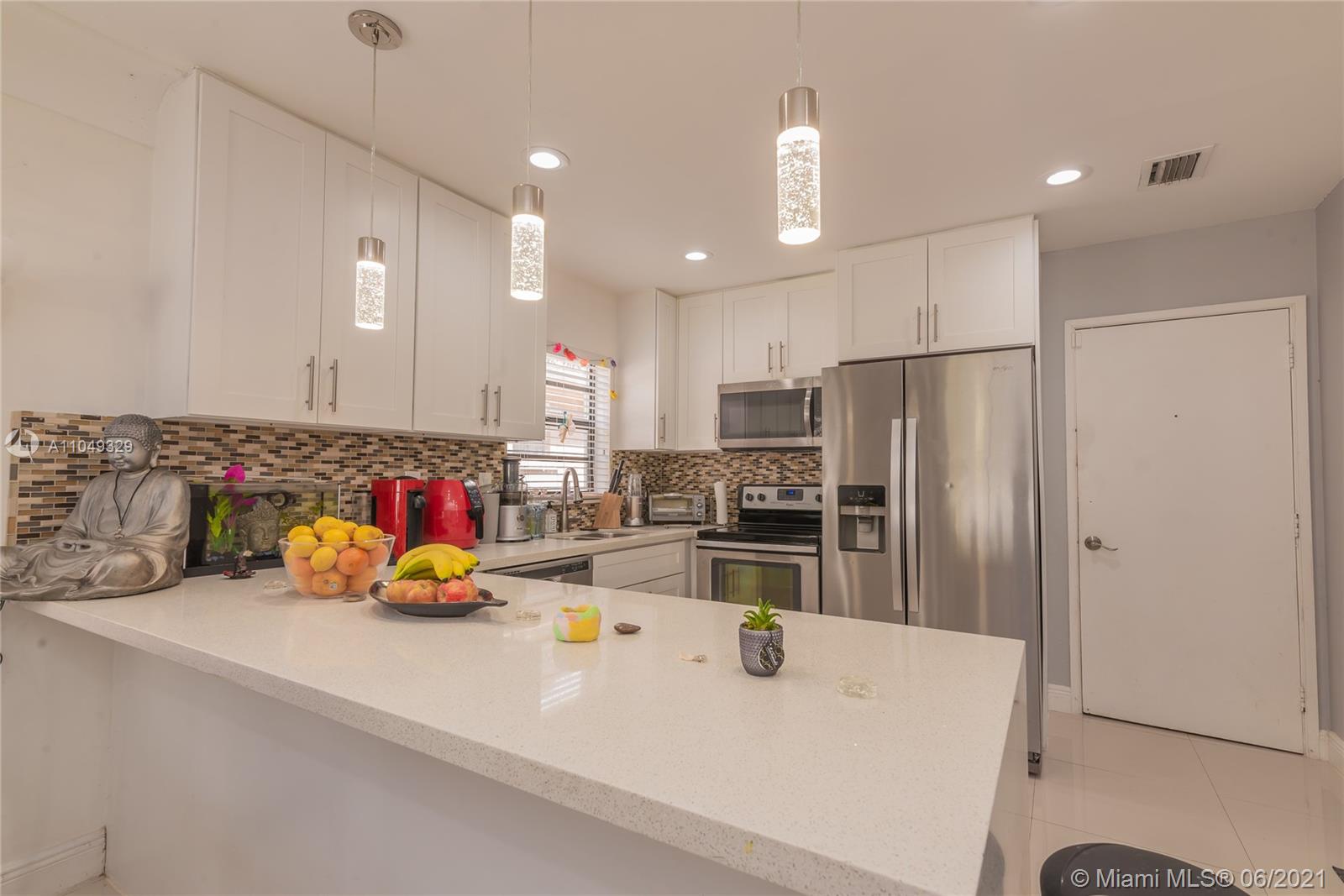 2417 Raleigh Street Hollywood, FL 33020 - Photo 14 of 77 Gallery Image 14