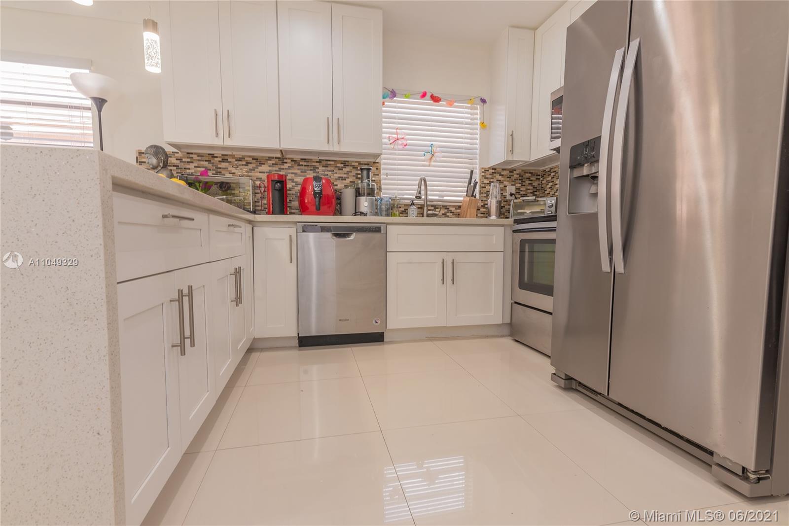 2417 Raleigh Street Hollywood, FL 33020 - Photo 15 of 77 Gallery Image 15