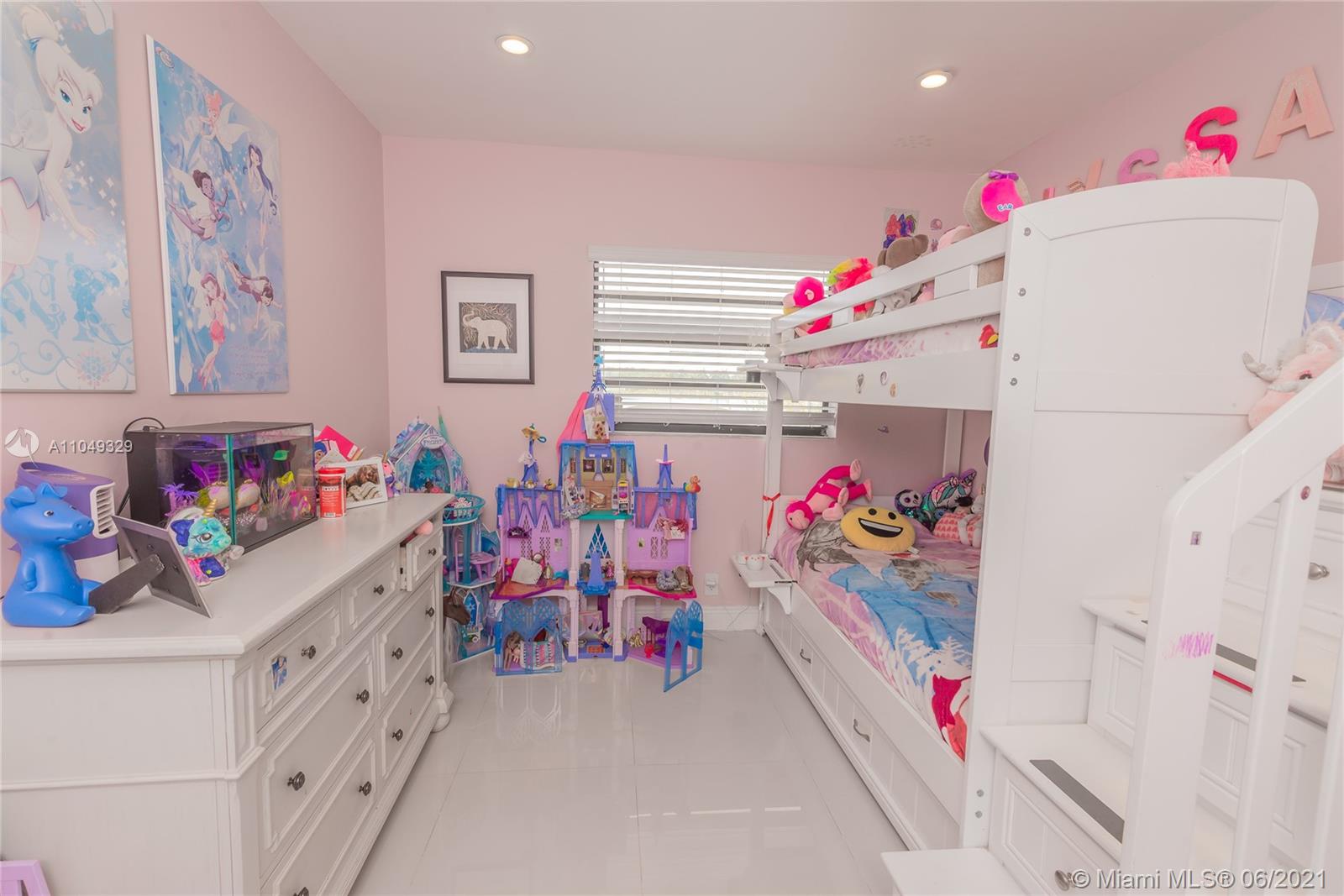 2417 Raleigh Street Hollywood, FL 33020 - Photo 28 of 77 Gallery Image 28