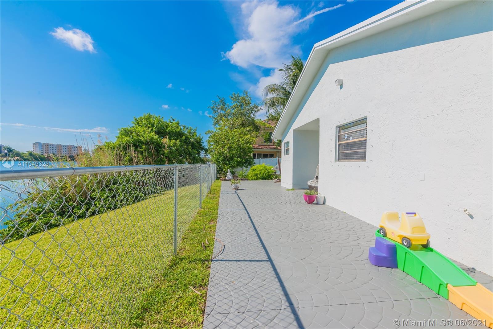 2417 Raleigh Street Hollywood, FL 33020 - Photo 60 of 77 Gallery Image 60