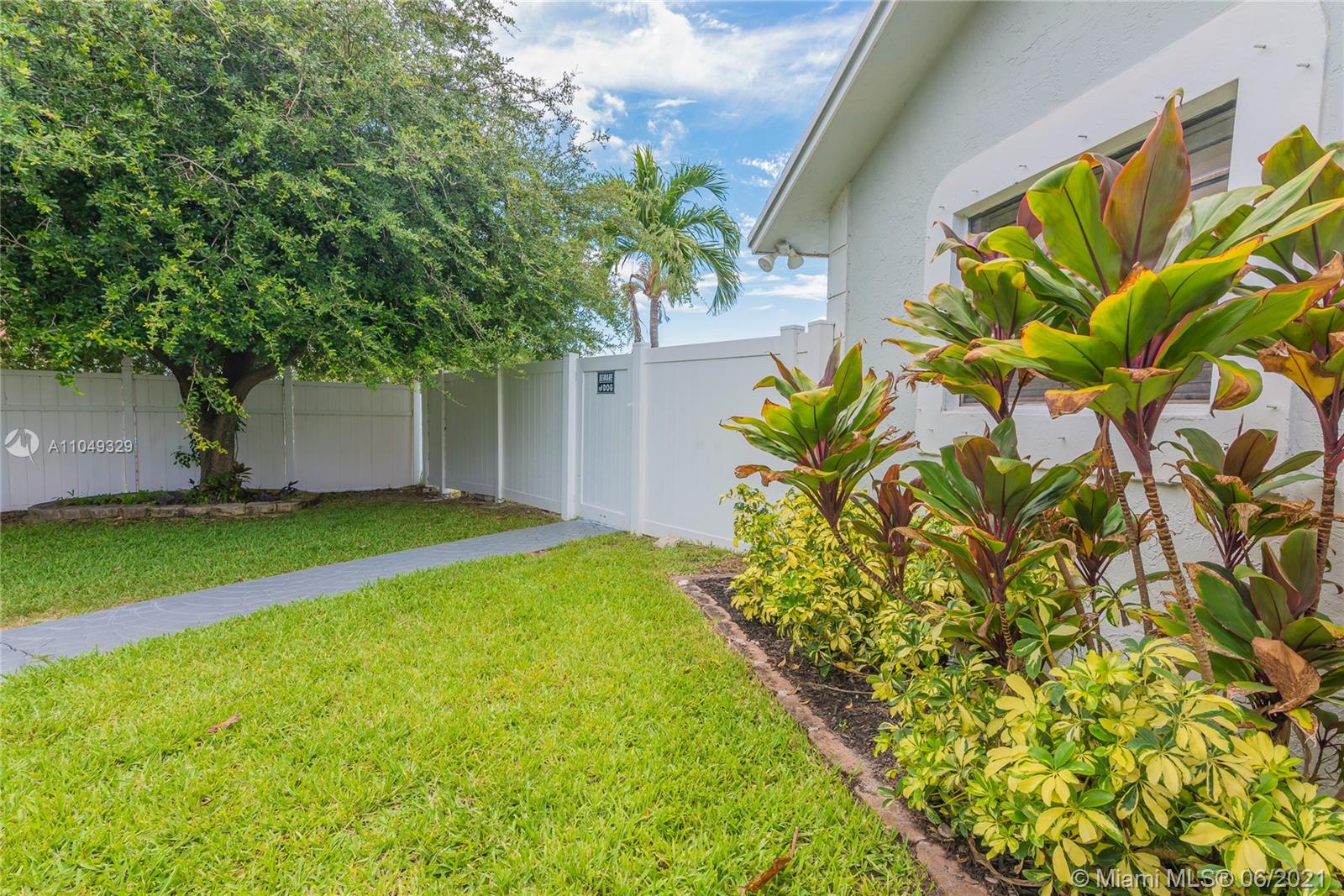 2417 Raleigh Street Hollywood, FL 33020 - Photo 8 of 77 Gallery Image 8