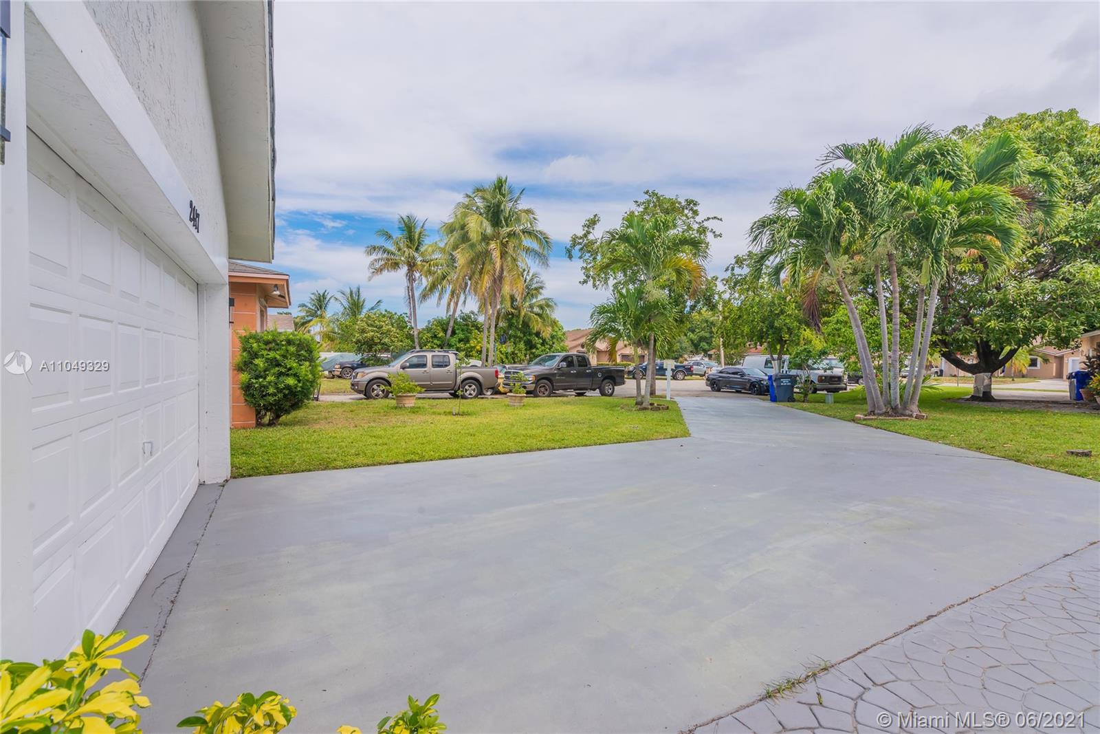 2417 Raleigh Street Hollywood, FL 33020 - Photo 9 of 77 Gallery Image 9