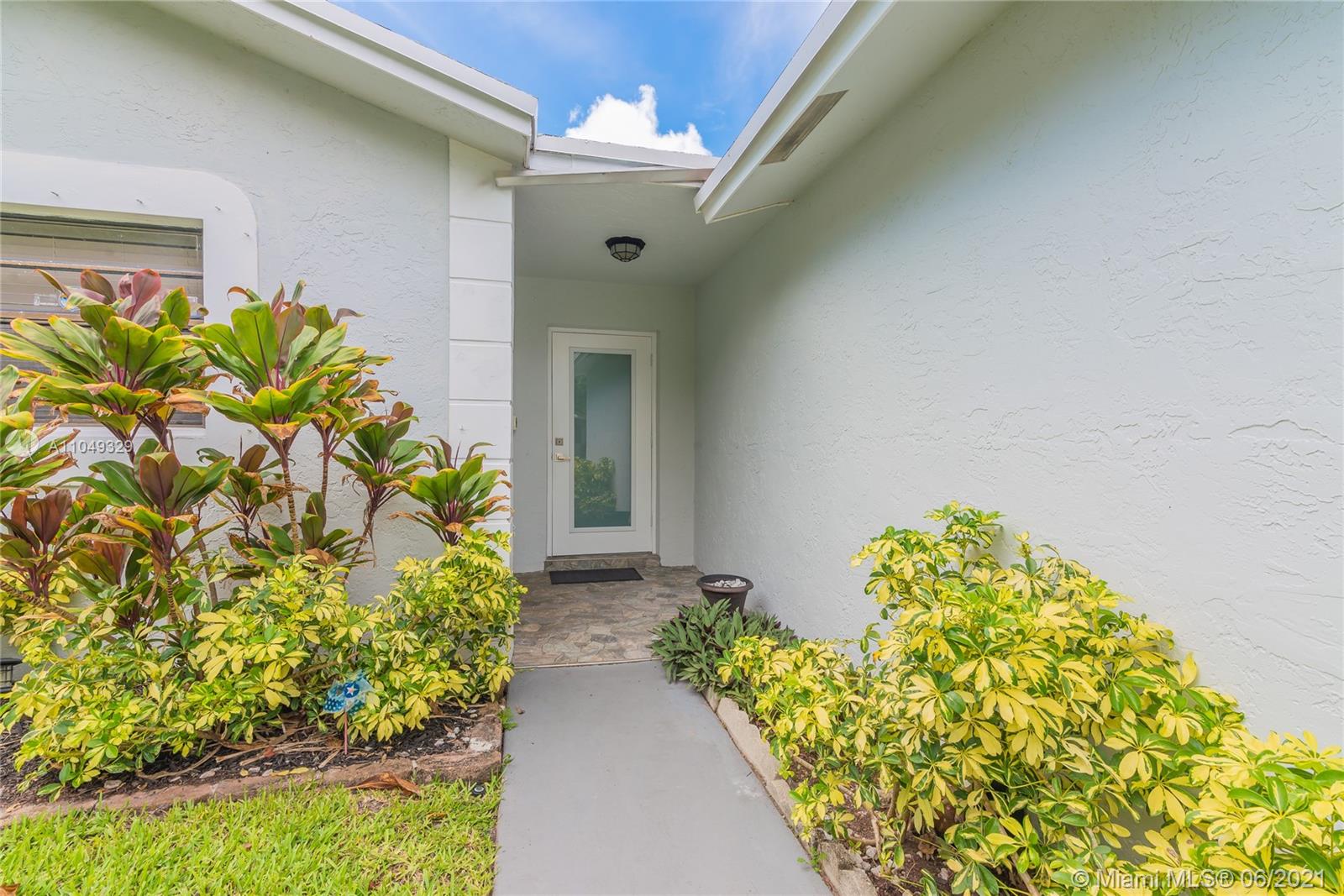 2417 Raleigh Street Hollywood, FL 33020 - Photo 10 of 77 Gallery Image 10