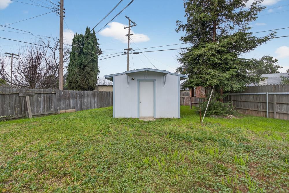 7213 Coronet Court Citrus Heights, CA 95621 - Photo 41 of 52 a fire hydrant in the middle of a yard
