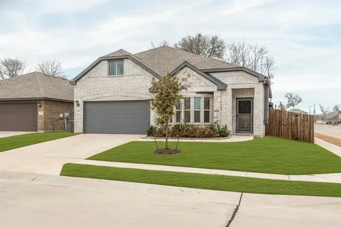 $360,000 | 505 Lucas Lane, Lavon, TX 75166