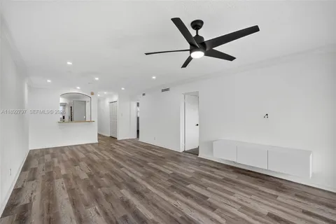 $275,000 | 900 Southwest 12th Street, Unit 305, Fort Lauderdale, FL 33315