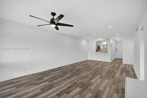 $290,000 | 900 Southwest 12th Street, Unit 305, Fort Lauderdale, FL 33315