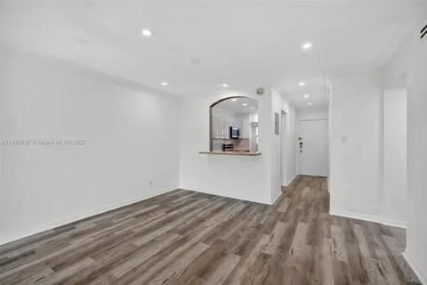 $290,000 | 900 Southwest 12th Street, Unit 305, Fort Lauderdale, FL 33315