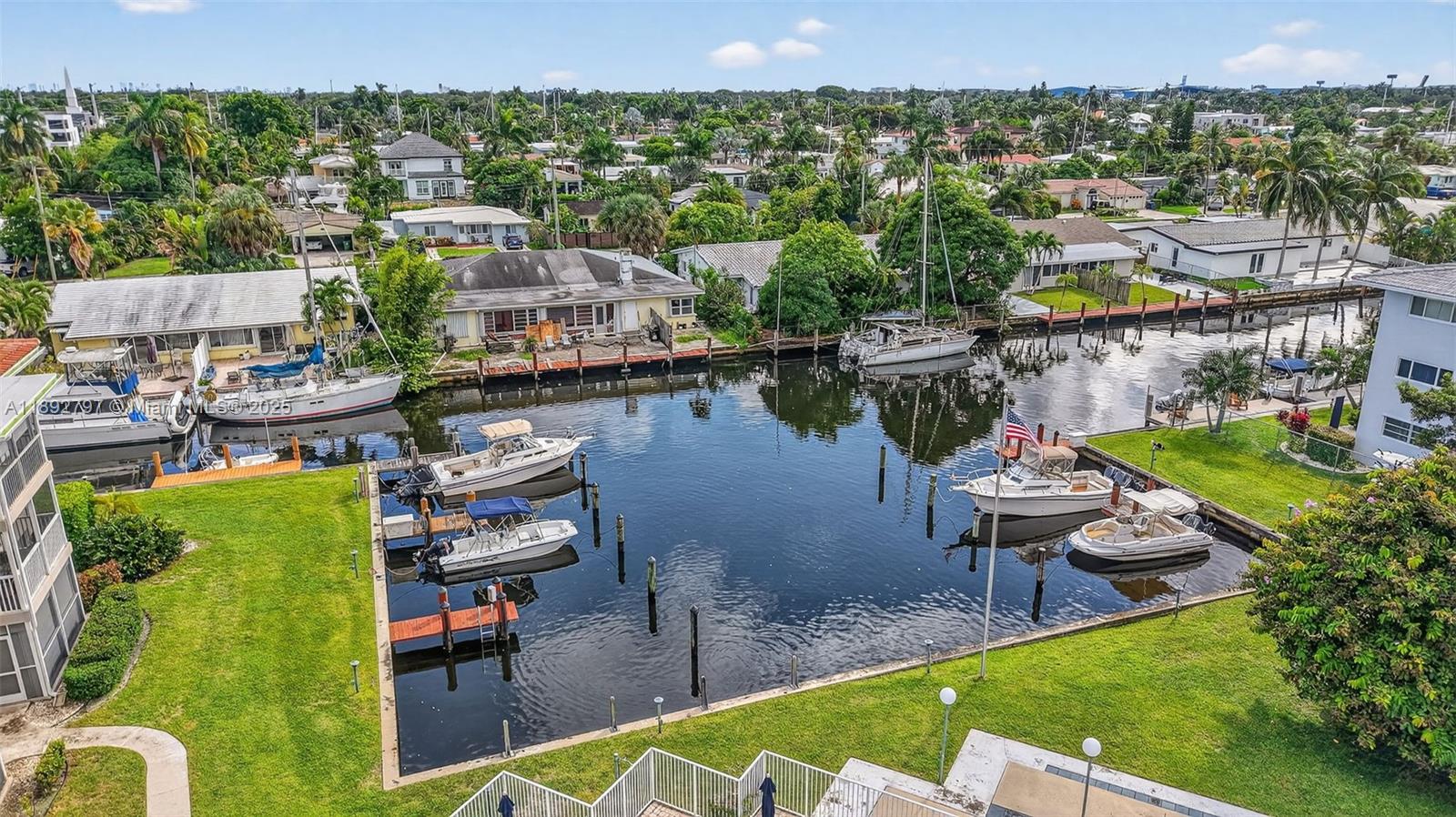 900 Southwest 12th Street, Unit 305 Fort Lauderdale, FL 33315 - Photo 4 of 72