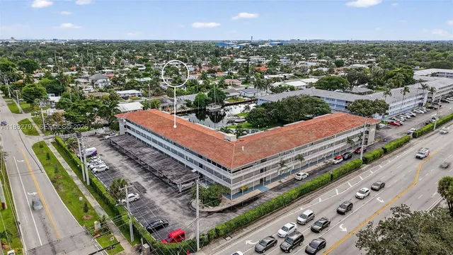 $275,000 | 900 Southwest 12th Street, Unit 305, Fort Lauderdale, FL 33315