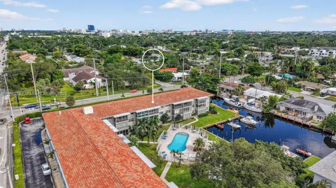 $290,000 | 900 Southwest 12th Street, Unit 305, Fort Lauderdale, FL 33315