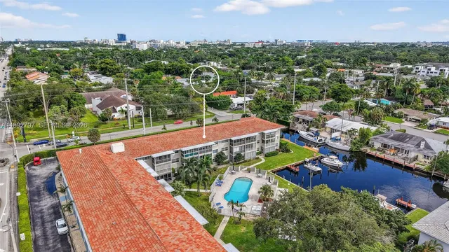 $275,000 | 900 Southwest 12th Street, Unit 305, Fort Lauderdale, FL 33315