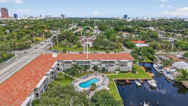 $275,000 | 900 Southwest 12th Street, Unit 305, Fort Lauderdale, FL 33315