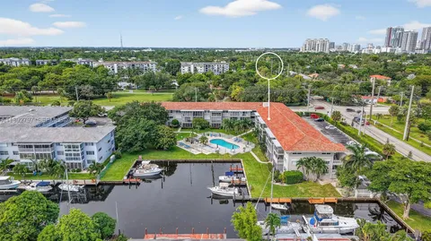 $275,000 | 900 Southwest 12th Street, Unit 305, Fort Lauderdale, FL 33315