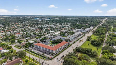 $275,000 | 900 Southwest 12th Street, Unit 305, Fort Lauderdale, FL 33315