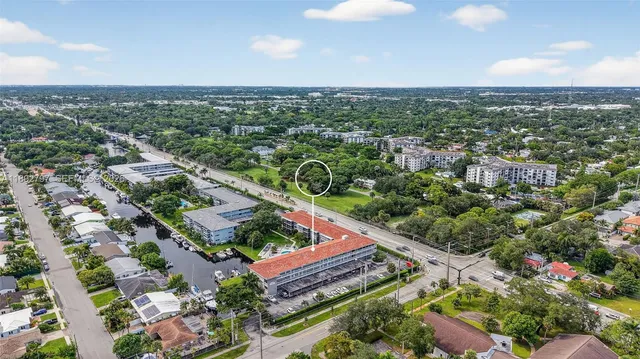 $275,000 | 900 Southwest 12th Street, Unit 305, Fort Lauderdale, FL 33315