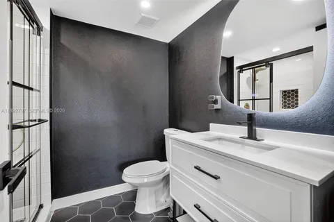 $275,000 | 900 Southwest 12th Street, Unit 305, Fort Lauderdale, FL 33315