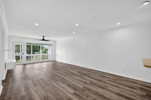 $290,000 | 900 Southwest 12th Street, Unit 305, Fort Lauderdale, FL 33315