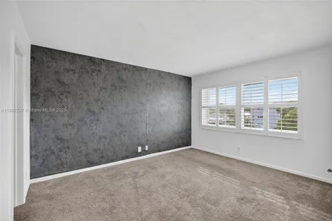 $290,000 | 900 Southwest 12th Street, Unit 305, Fort Lauderdale, FL 33315