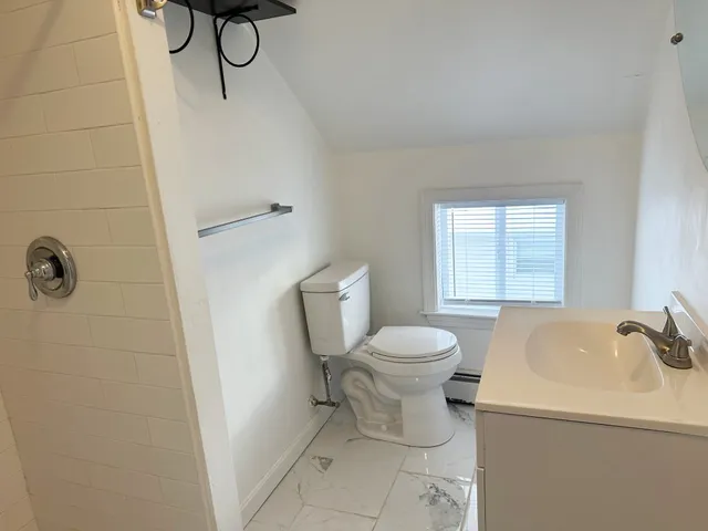 $1,900 | 78 Memorial Drive, Unit 2, Pawtucket, RI 02860