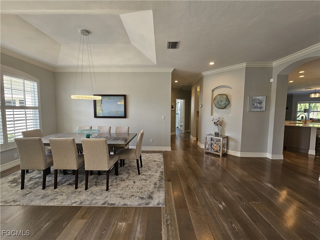 8944 Lely Island Circle Naples, FL 34113 - Photo 3 of 20