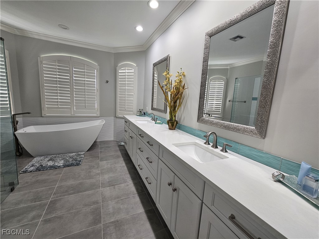 8944 Lely Island Circle Naples, FL 34113 - Photo 9 of 20