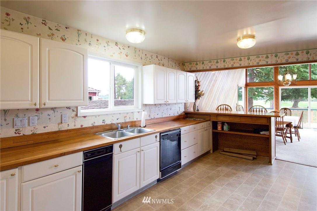 682 Ridge View Drive Sequim, WA 98382 - Photo 12 of 40