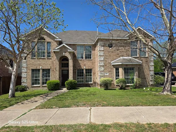 $487,000 | 417 Silver Creek Drive, DeSoto, TX 75115